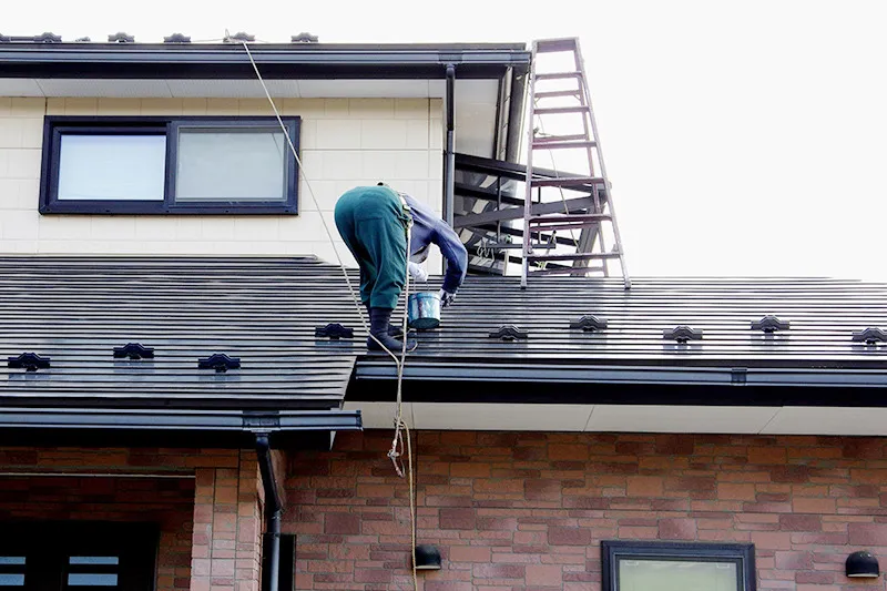 住まいの価値を守る屋根工事を実施